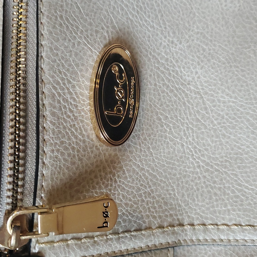 b.o.c Cross Body Purse - Picture 4 of 8